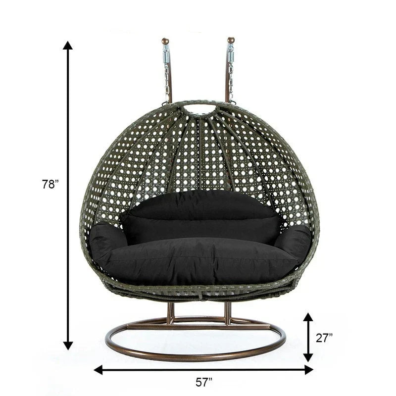 LeisureMod hängender Doppelsitz-Eierstuhl mit Gestell – Outdoor-/Indoor-Hängesessel aus Rattan-Geflecht für Terrasse, Schaukel und Hängeliege mit Polstern