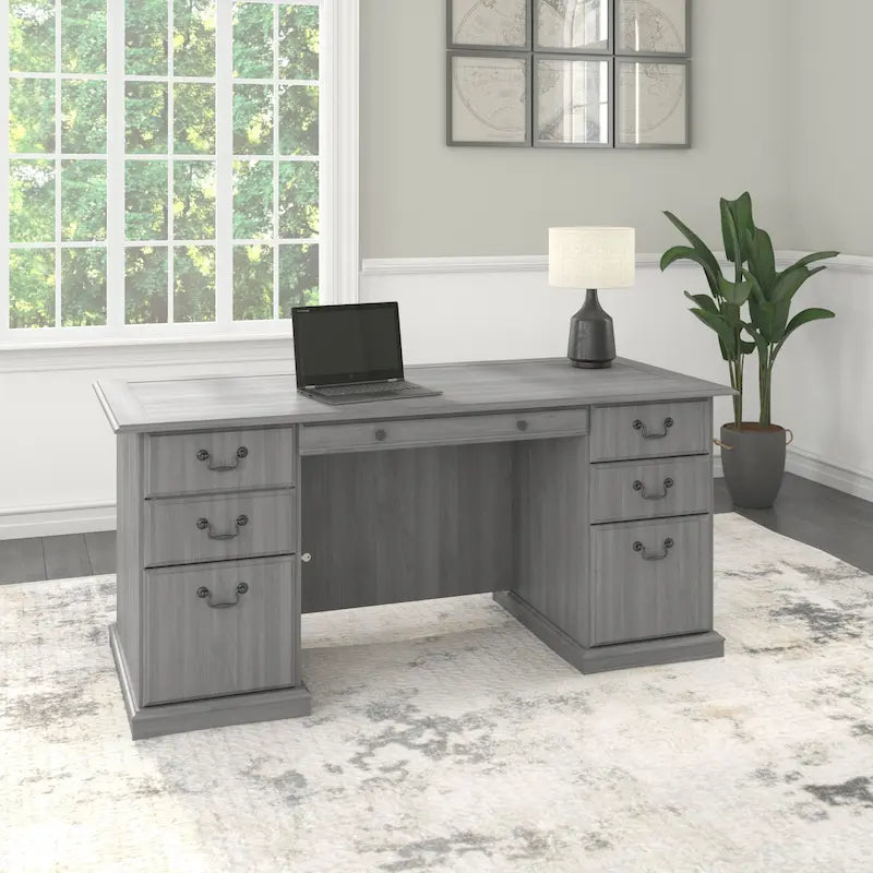 Scrivania direzionale Bush Furniture Saratoga con cassetti e vano portaoggetti