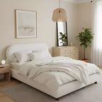 Christopher Knight Home Matteo modernes Bett aus Gummibaumholz mit Bouclé-Polsterung
