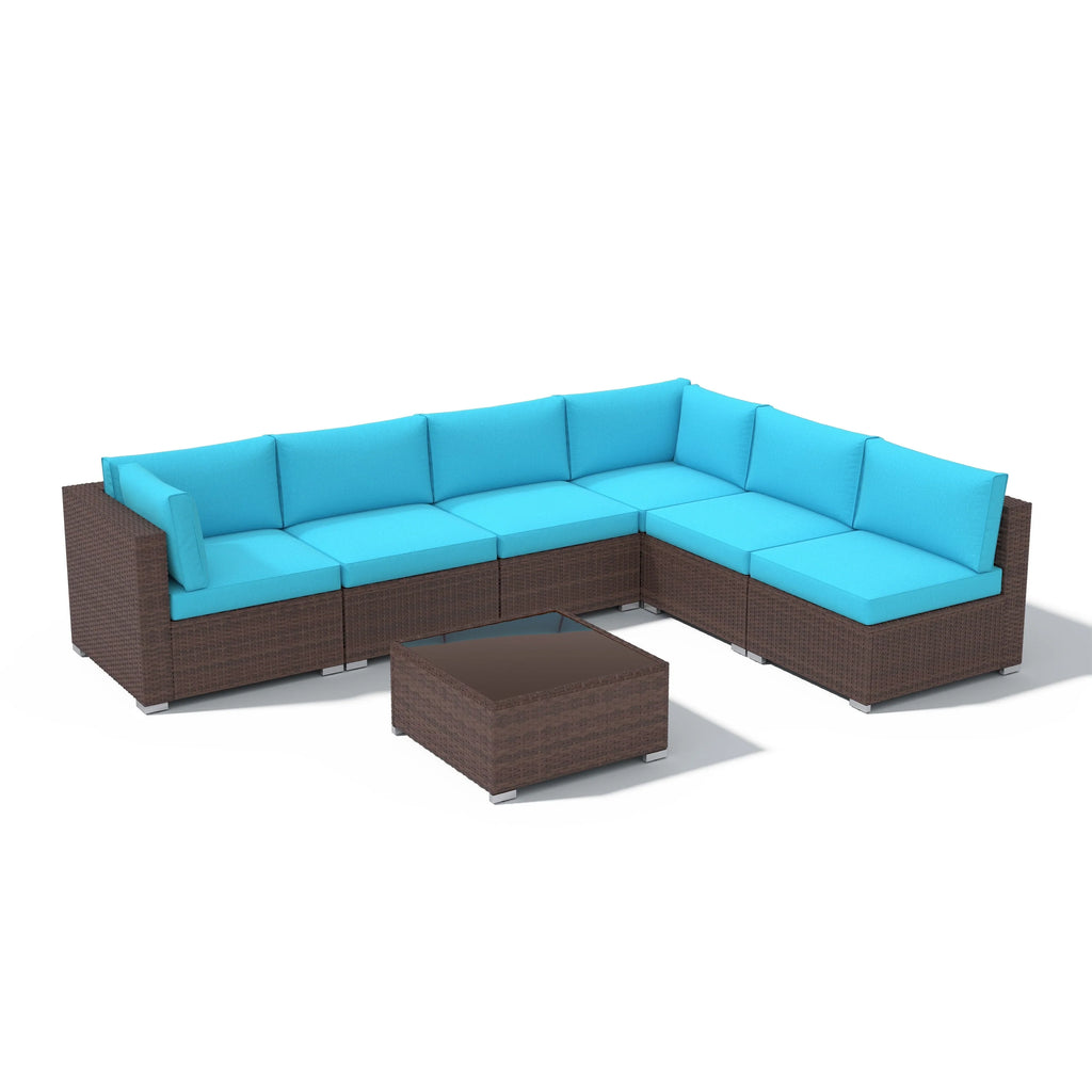7-delige outdoor loungeset van vlechtwerk en staal met kussens