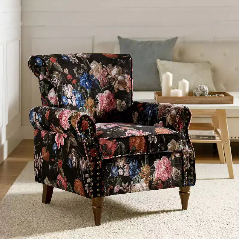 Araceli traditionele houten bloemenfauteuil met bekleding, hoge rugleuning en sierspijkerrand| ART OF LIVING DESIGNS