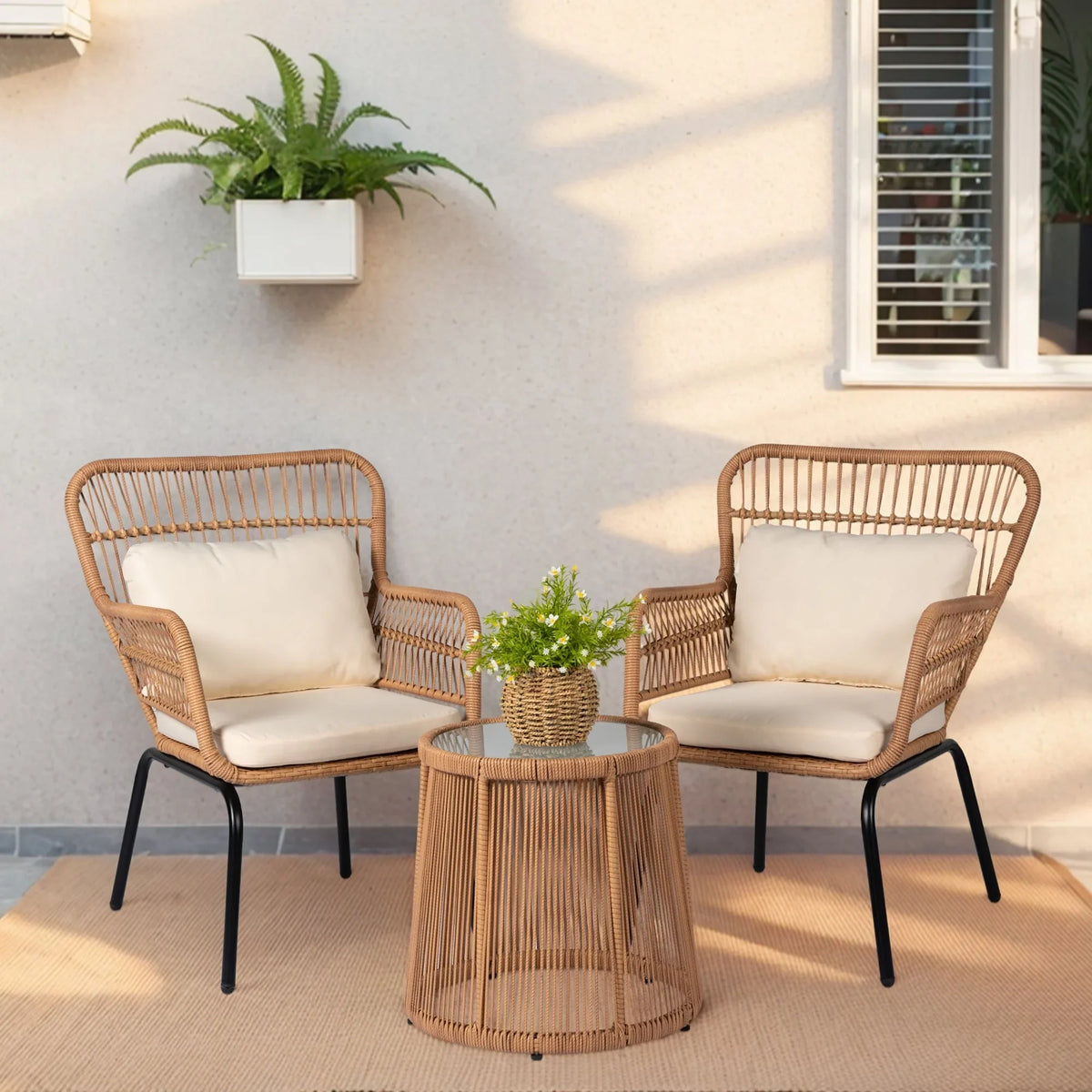 3-teiliges Outdoor-Bistro-Set aus Korbgeflecht, wetterfestes Rattan-Gartenmöbelset mit Stühlen und Sitzkissen