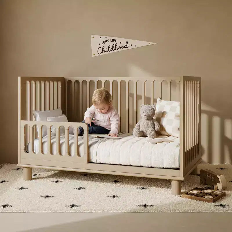 Storkcraft Sicily Deluxe 3-in-1-converteerbaar babybed met peuterbeveiligingshek