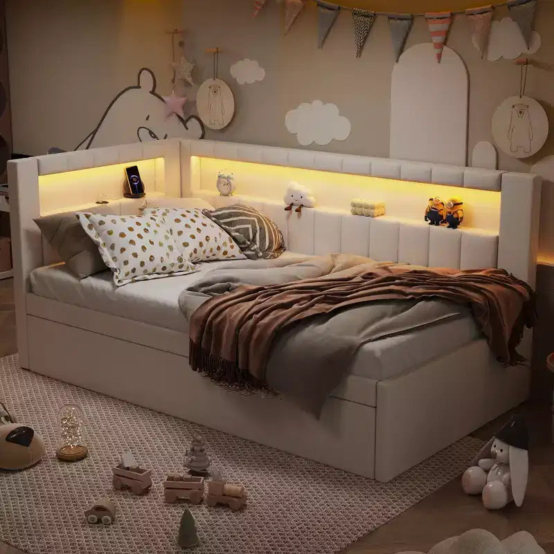 Sodda ta' matul il-jum Twin/Full b'sodda li tinġibed minn taħt u headboard b'librerija f'forma ta' L, sodda tal-kantuniera ratba miksija bil-għażel bi xkafef għall-ħażna u strixxa LED