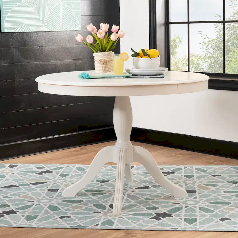 Ronde tafel met massief houten voet
