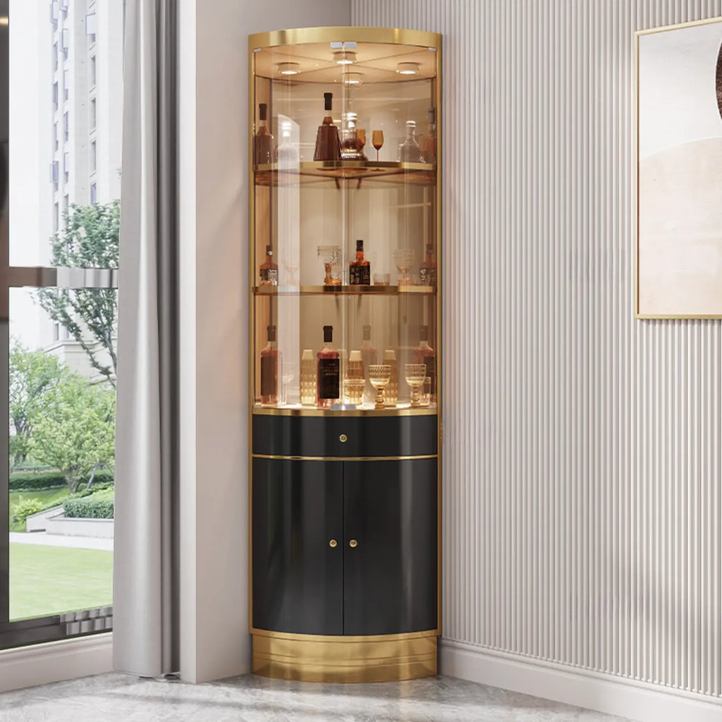 Kutni vinski ormarić s policama od stakla i metala na više razina za pohranu i izlaganje