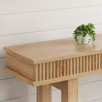 Geribbelde houten consoletafel in landelijke stijl, 2 niveaus met plankopbergruimte, rechthoekige smalle haltafel achter de bank voor hal, gang of woonkamer