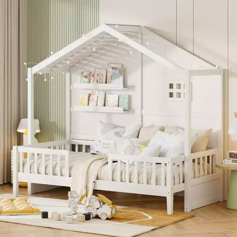 Sodda ta’ daqs Twin f’forma ta’ dar bi xkafef u railings tal-ħażna, qafas tas-sodda Montessori tal-injam għat-tfal b’tieqa u strixxa tad-dawl li tiddi
