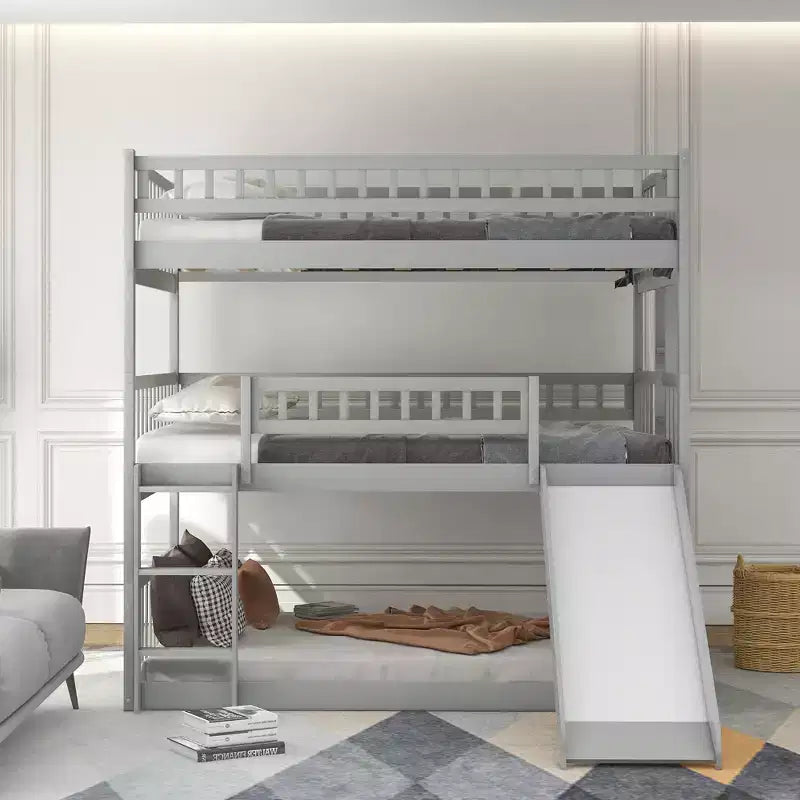 Trospratni krevet na kat Full over Full s podesivim ljestvama i toboganom, trokrevetni krevet sa zaštitnim ogradama, bijeli/sivi/espresso - ModernLuxe