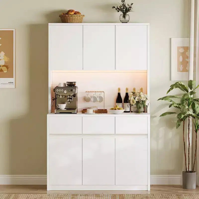Keukenkast van 71 inch, opbergkast met bovenkast, ledverlichting en stopcontacten, buffetkast met magnetronstandaard en verstelbare planken