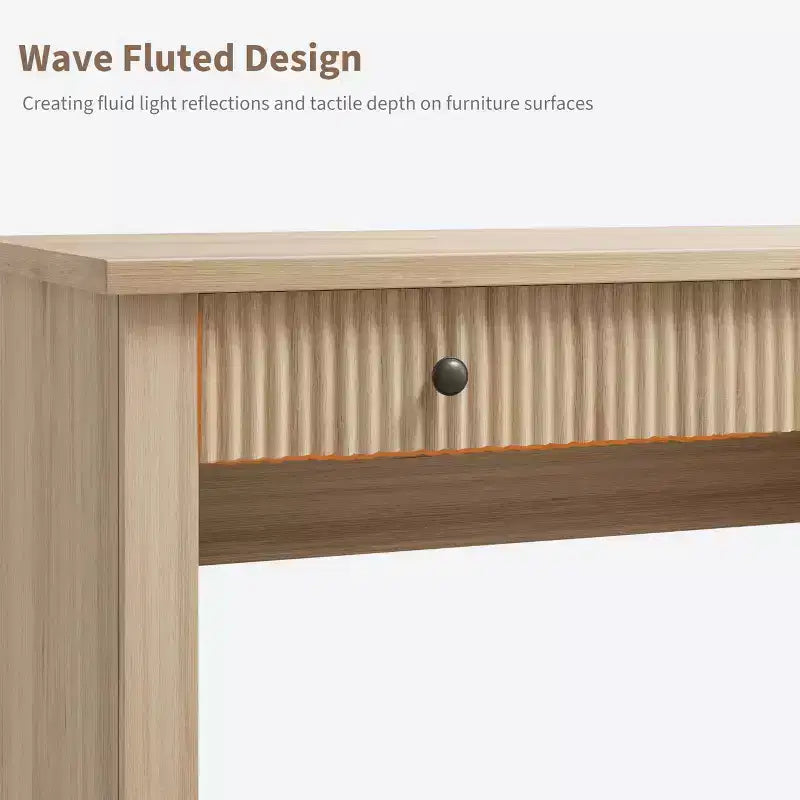 Scrivania da ufficio domestico Fluted con spazio contenitore, scrivania direzionale moderna da 54 pollici con stazione di ricarica, scrivania in legno per computer e scrittura con cassetti portadocumenti per lo studio