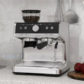 Aparat za espresso kavu s mlincem, spremnik za vodu od 2.8 L